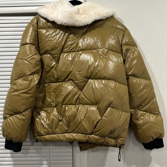 NWT fur collar coat - Picture 2 of 2